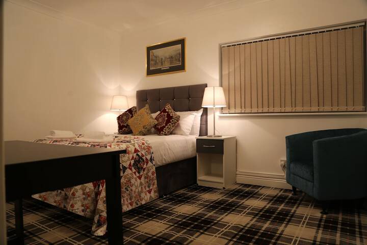 Room 33 of 69
