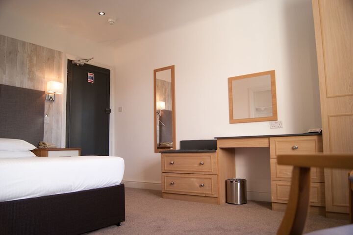 Room 20 of 128