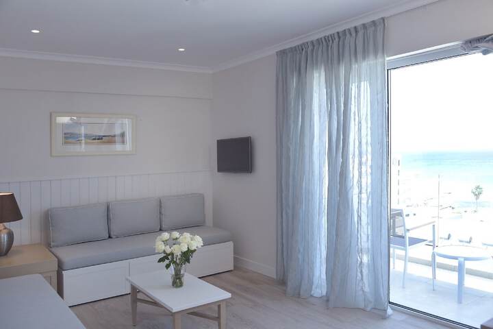 Room 9 of 38