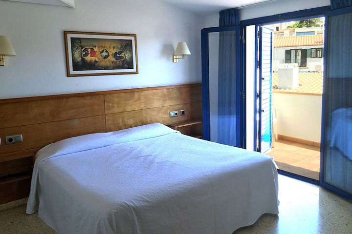 Room 9 of 50