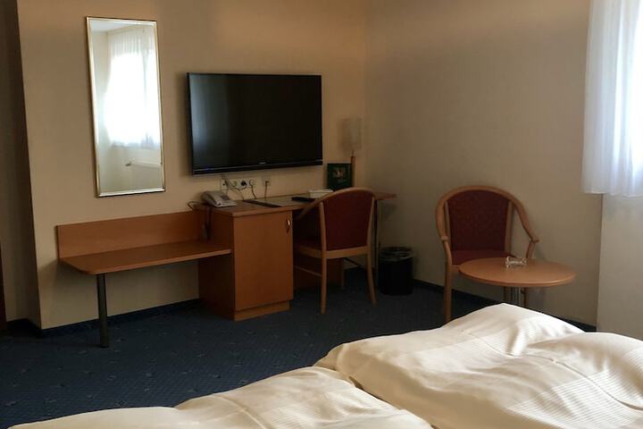 Room 21 of 92