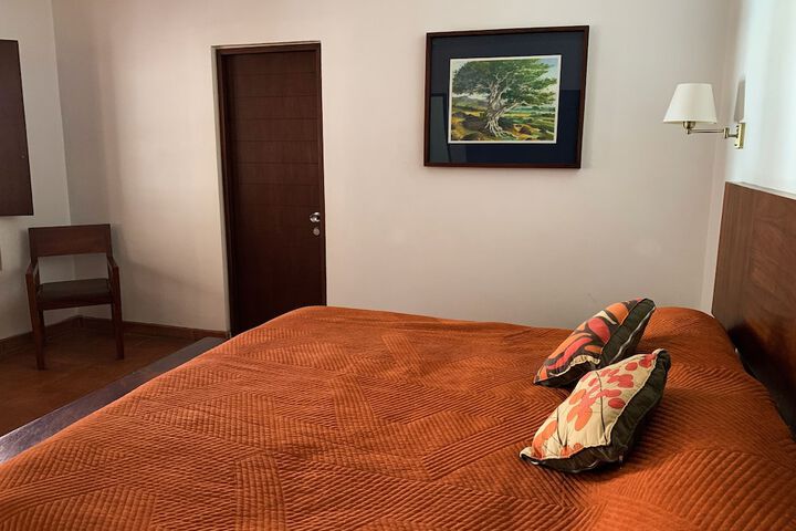 Room 15 of 32