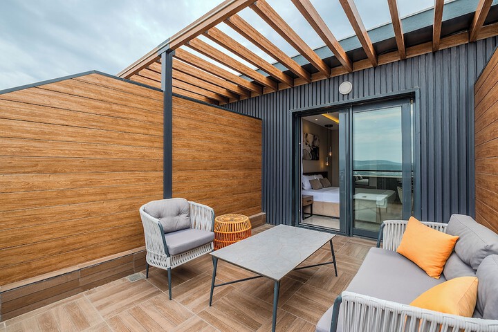 Terrace/Patio 36 of 75