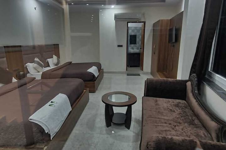 Room 15 of 19