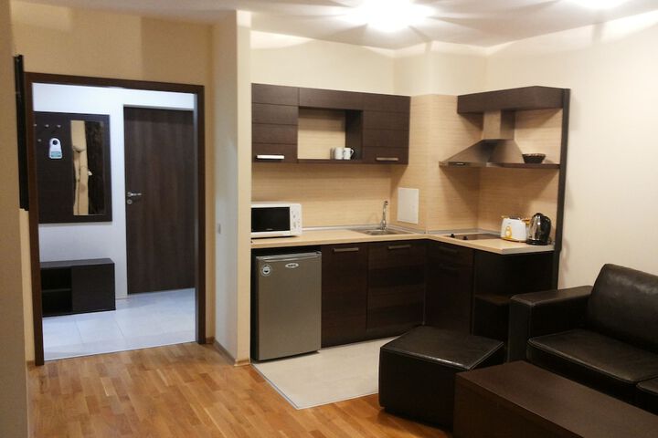 Room 5 of 68