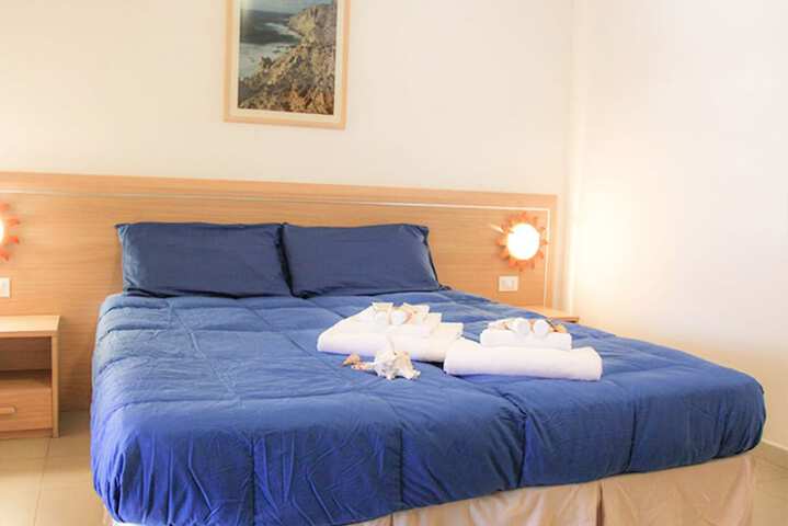 Room 3 of 41