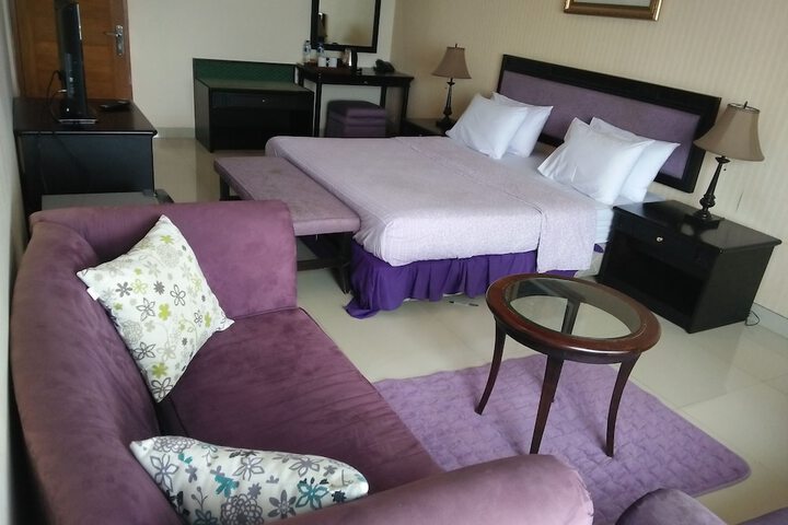 Room 21 of 184