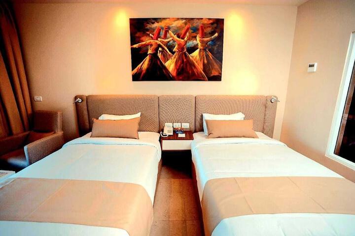 Room 22 of 140