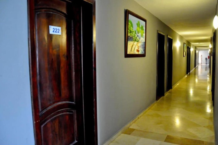 Ballroom/Hall 20 of 28