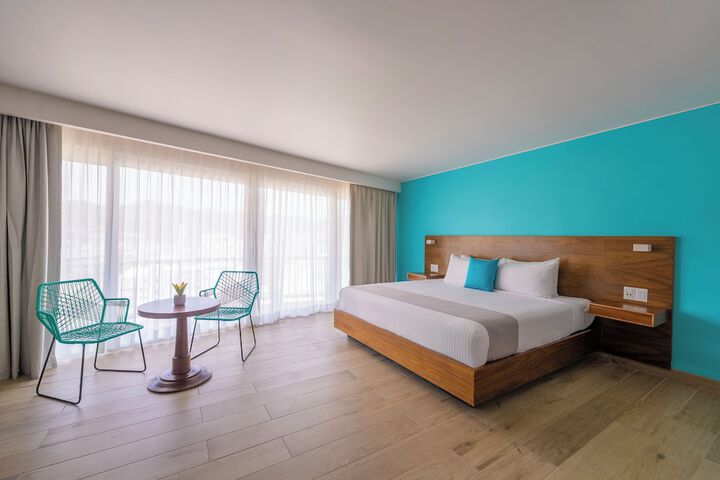 Room 15 of 165