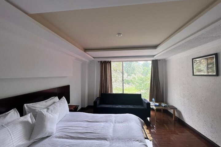 Room 14 of 42