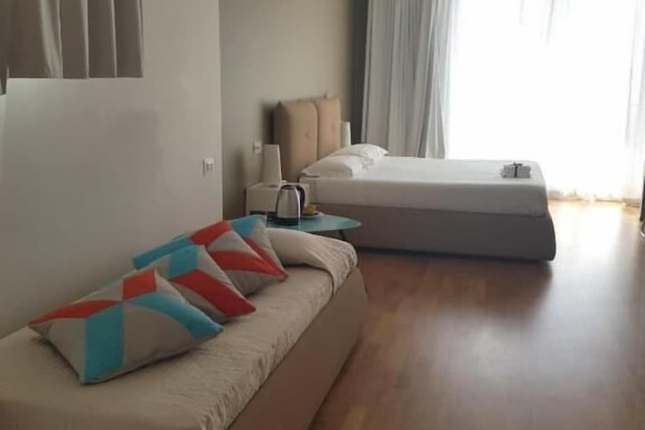 Room 21 of 49
