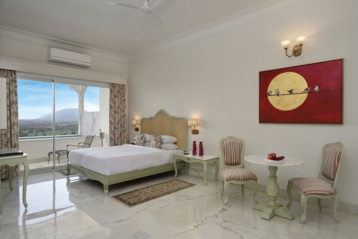 Room 4 of 19