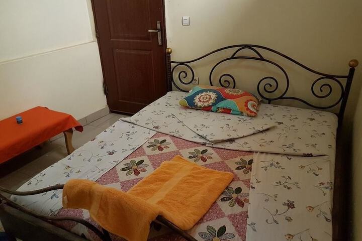 Room 8 of 18