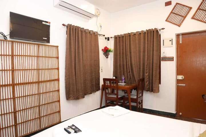 Inside Room Photo