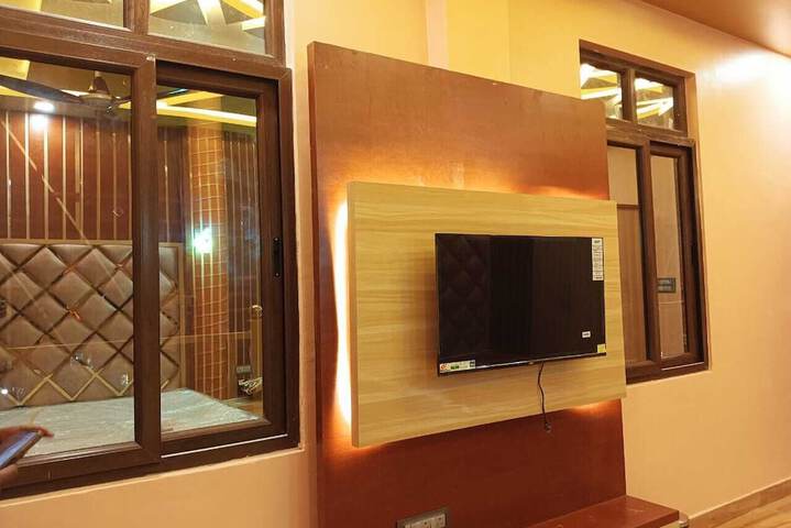 Room 6 of 22