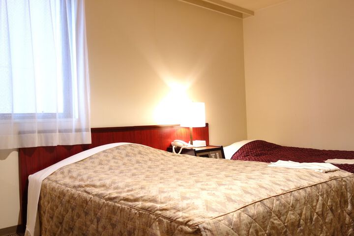 Room 4 of 30