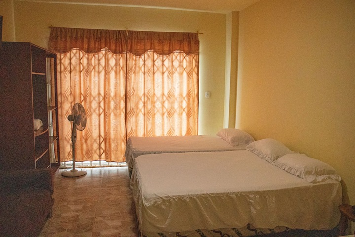 Room 2 of 35