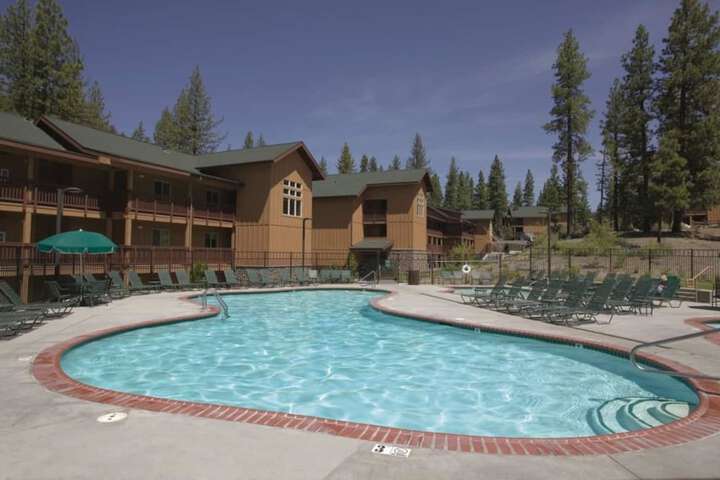 Pool Hotel