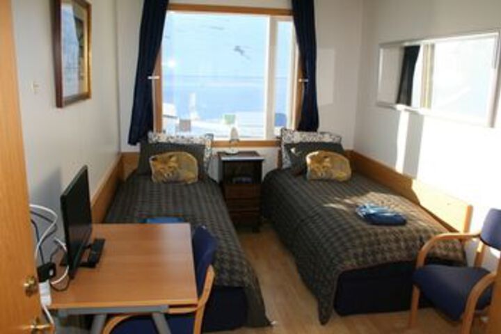 Room 48 of 118