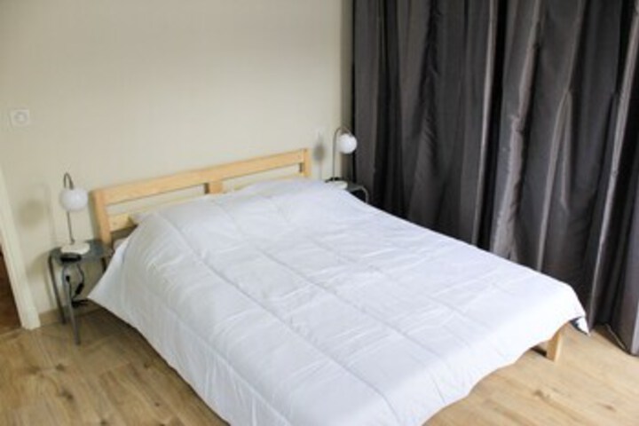 Room 9 of 19