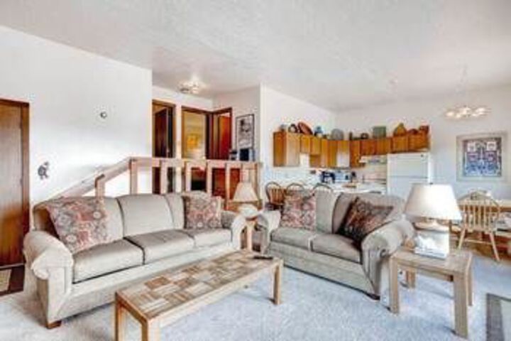 Room 13 of 18