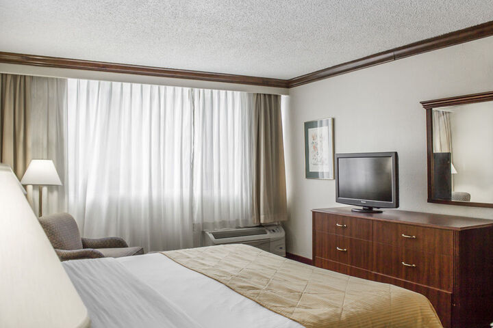 Room 6 of 50