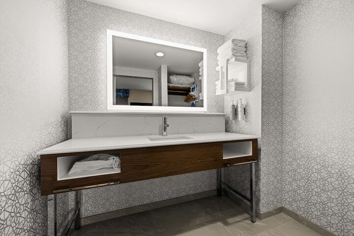 Room 18 of 34