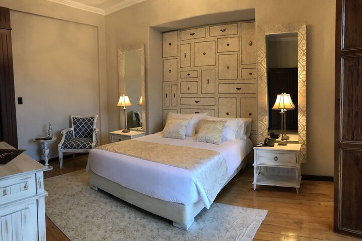 Room 14 of 74