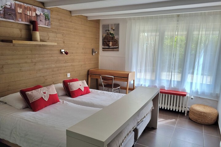 Room 13 of 26