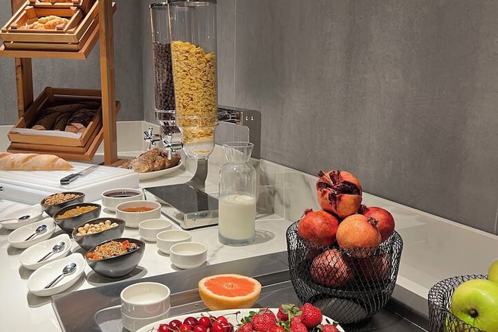 Breakfast/Coffee Service 20 of 29