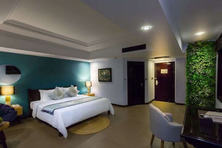 Room 15 of 132