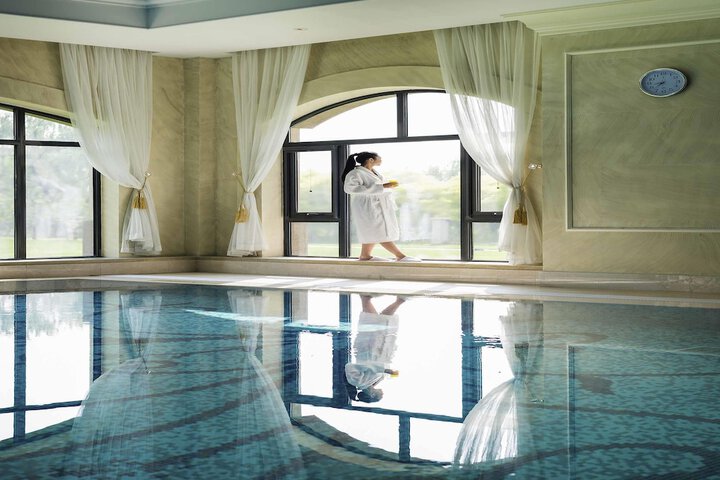Pool Hotel