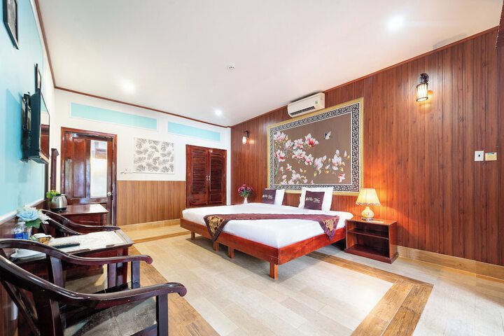 Room 5 of 65