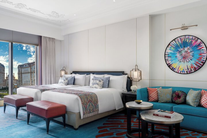 Room 22 of 49