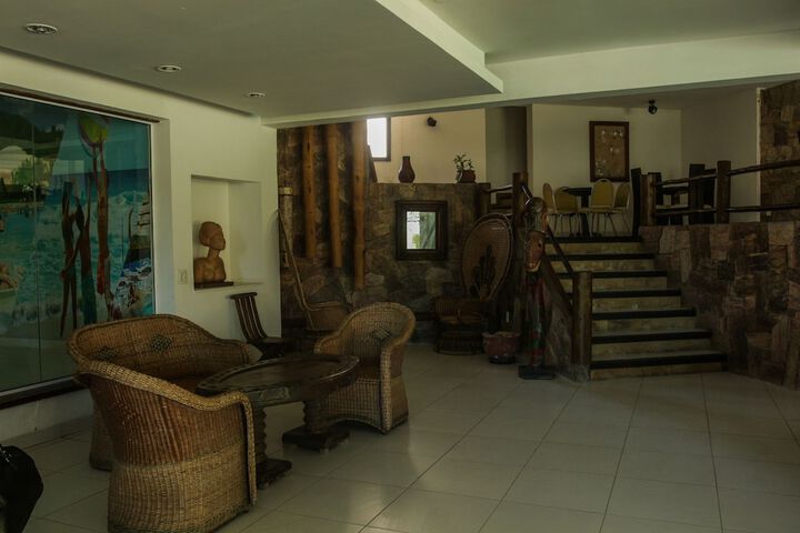 Room 25 of 69
