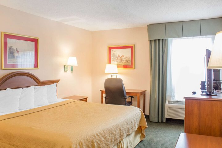 Room 20 of 65