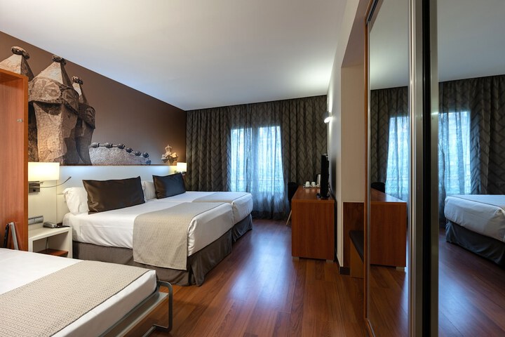 Room 3 of 50