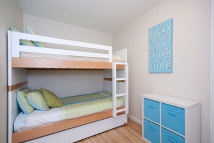 Room 14 of 16