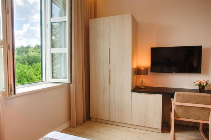 Room 16 of 229
