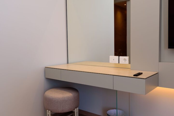 Room 14 of 35