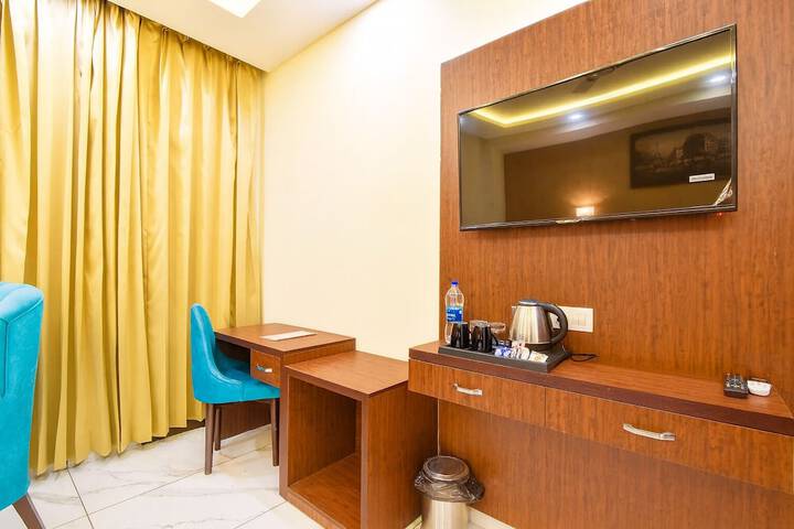 Room 34 of 80