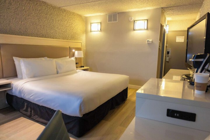 Room 14 of 48