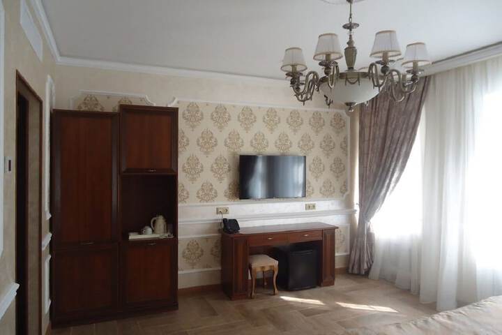 Room 13 of 29