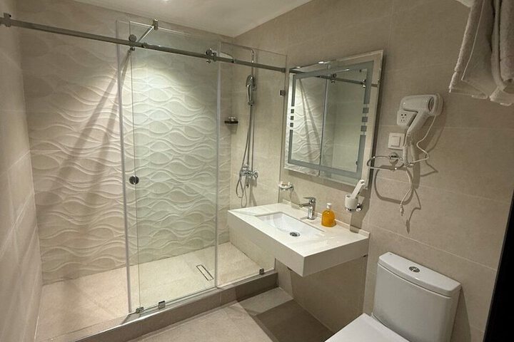 Room 12 of 13