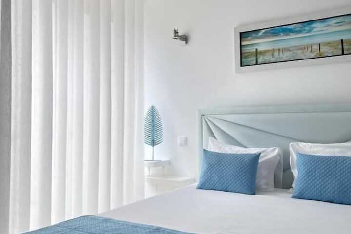 Room 25 of 58