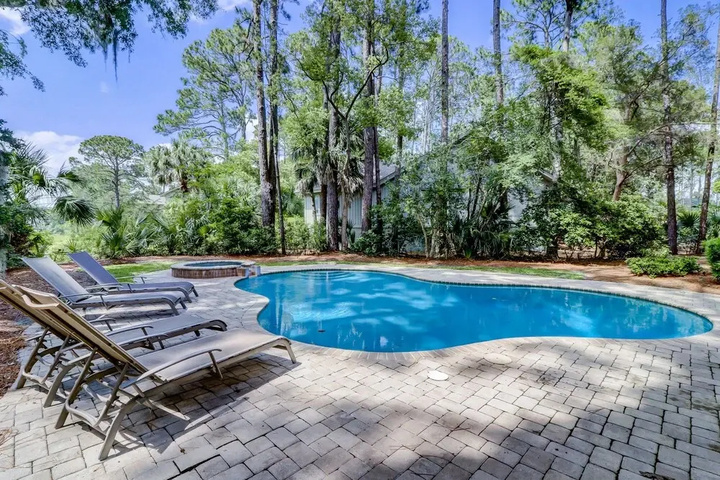 Pool 14 of 27