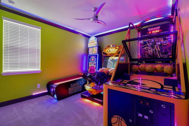 Room 14 of 31