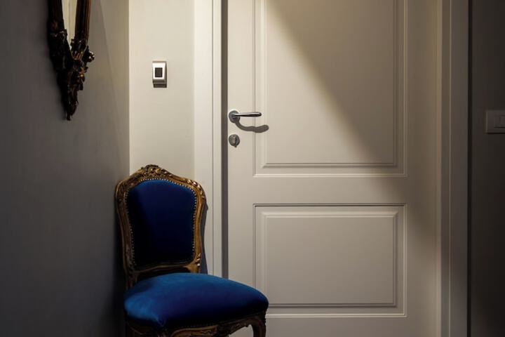 Room 17 of 120