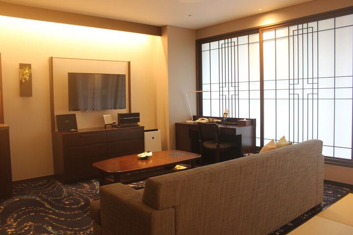 Room 21 of 76